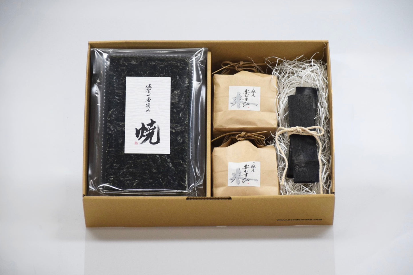 ごちそうさがむすびセット(海苔・米・竹炭)
