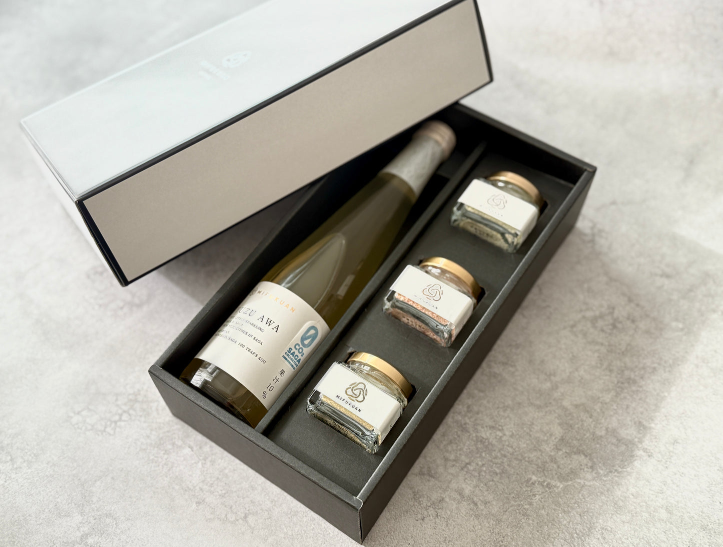 食卓華やぐ 柚子ギフトセット（ノンアル柚子スパークリング・こな柚子こしょう3種）