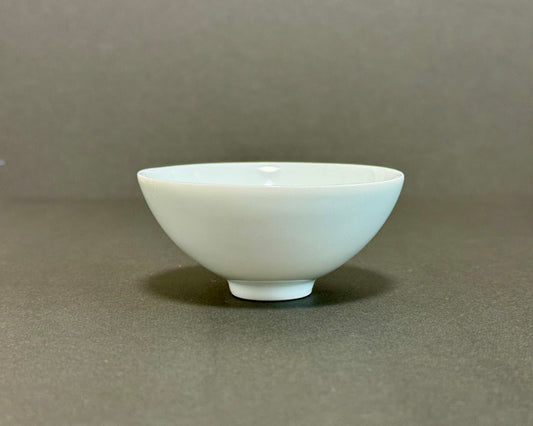 白磁（石灰）平盃（深）